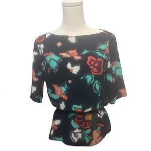 WILFRED Aritzia Peplum Short Sleeve Floral Blouse